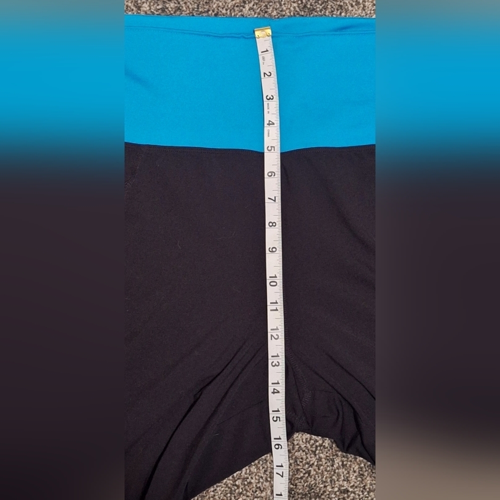 Women's Black and Blue Yoga Pants - Picture 4 of 5
